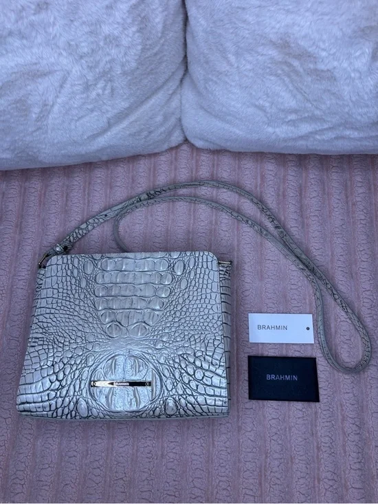 Brahmin Carrie Crossbody in Moonrise with Matching Credit Card Wallet - Picture 7 of 14